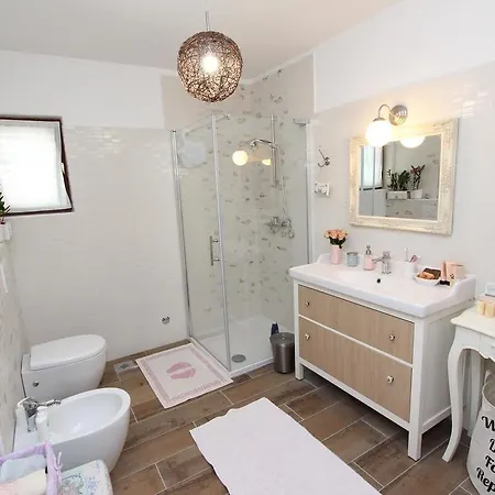 Apollonio Apartment *